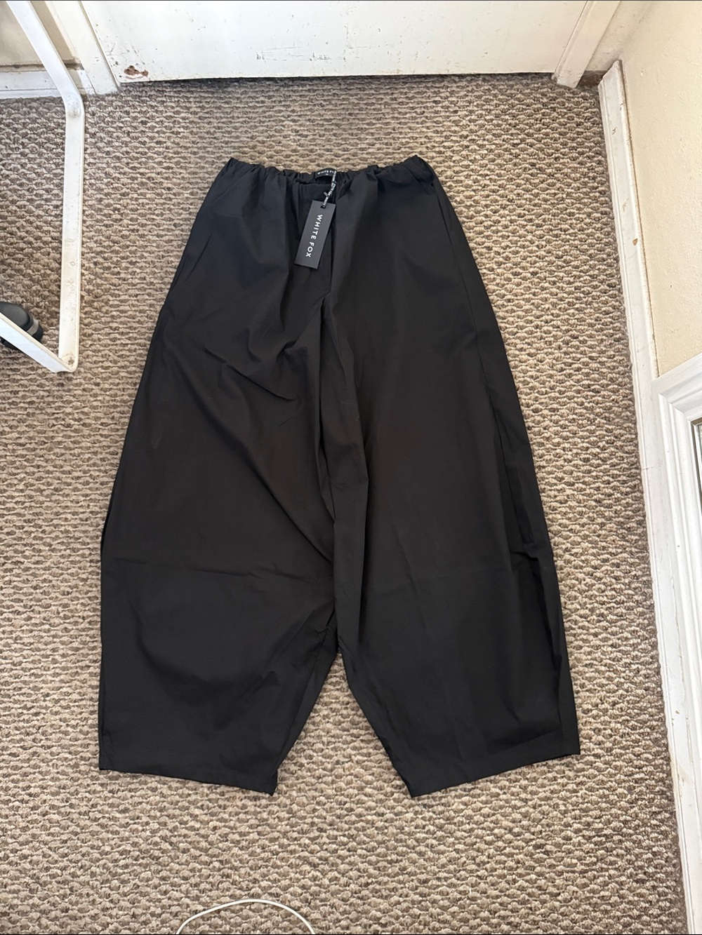white fox pants - Picture 3 of 3